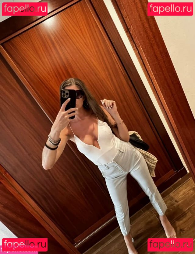 Elis Belle / belleelis / elisbelle Onlyfans Photo Gallery 