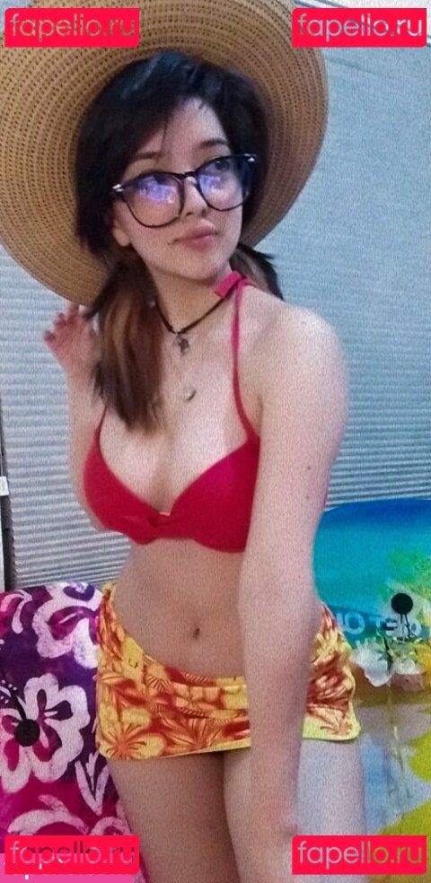 Nickdronninger / nickcapra Onlyfans Photo Gallery 