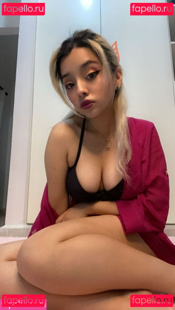 Nickdronninger / nickcapra Onlyfans Photo Gallery 