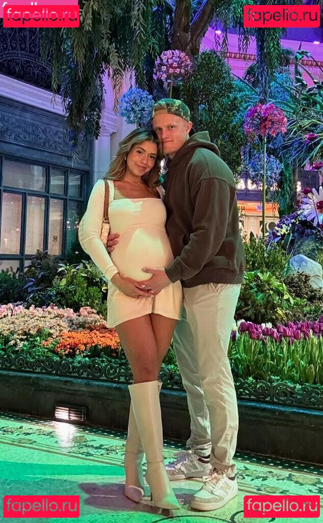 Jen Affleck Onlyfans Photo Gallery 