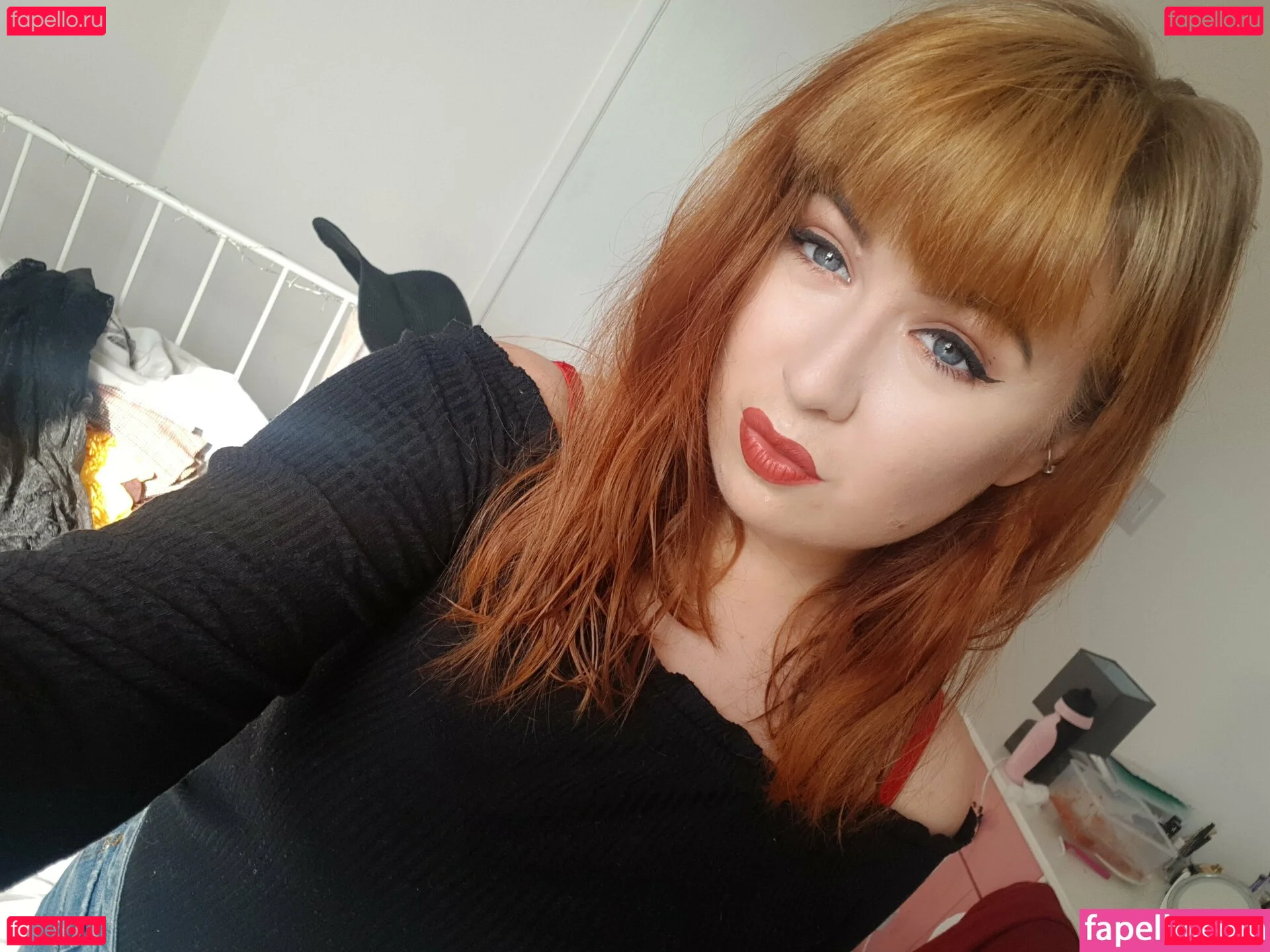 maebry Onlyfans Photo Gallery 