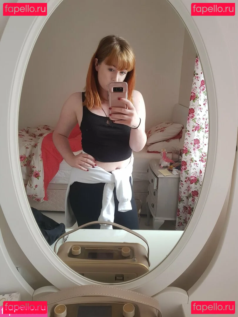 maebry Onlyfans Photo Gallery 