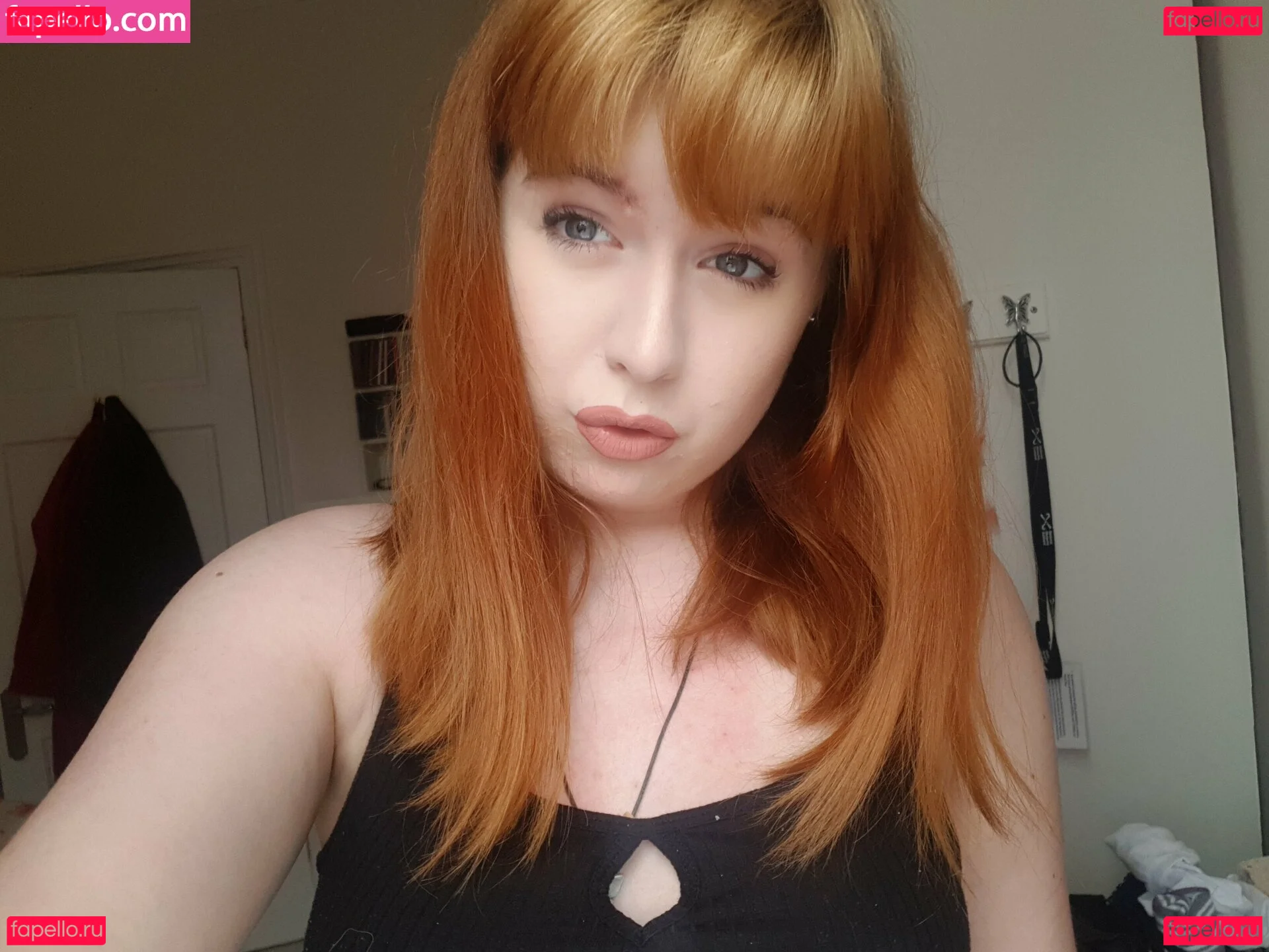 maebry Onlyfans Photo Gallery 