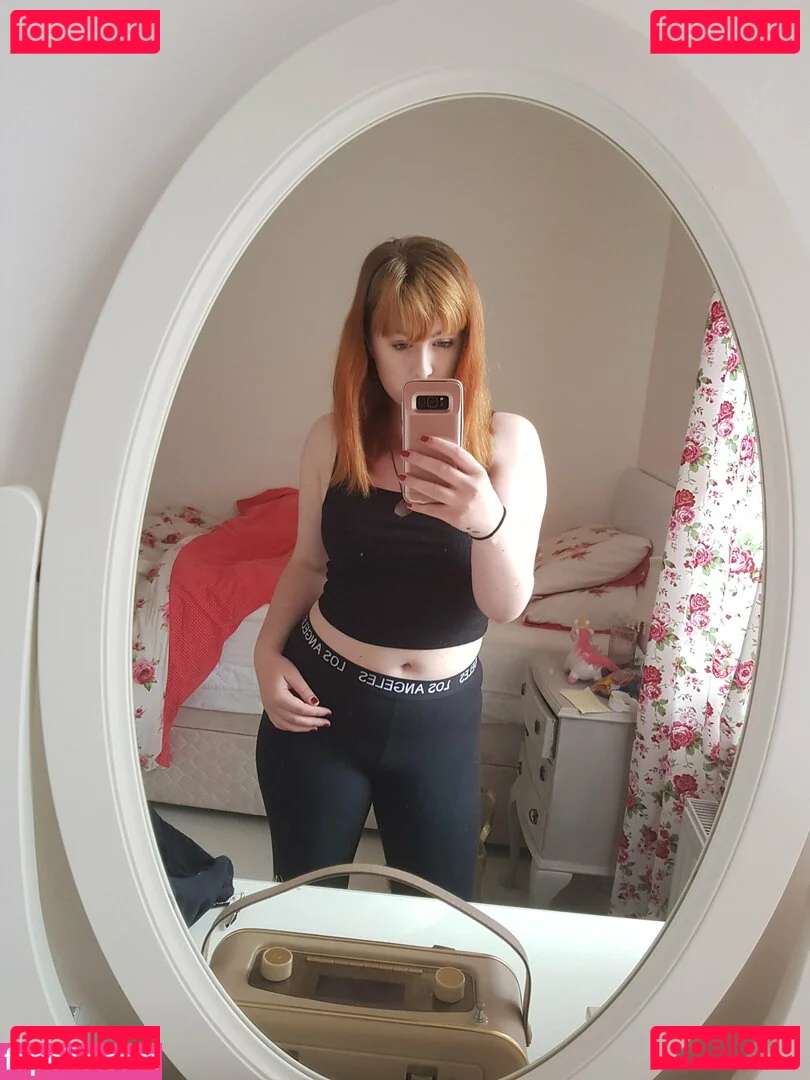 maebry Onlyfans Photo Gallery 