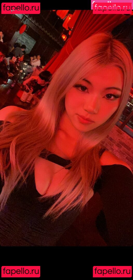 Miaohuchi / miashica Onlyfans Photo Gallery 