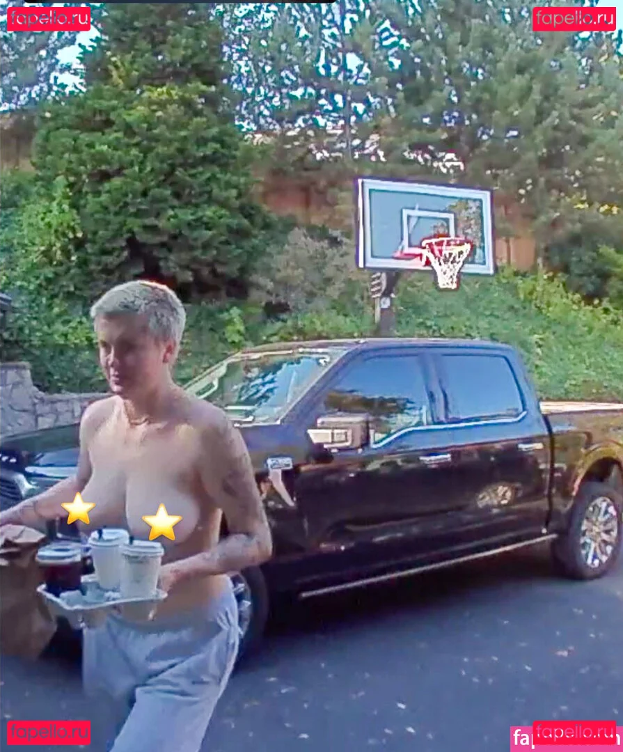 Ireland Baldwin Onlyfans Photo Gallery 