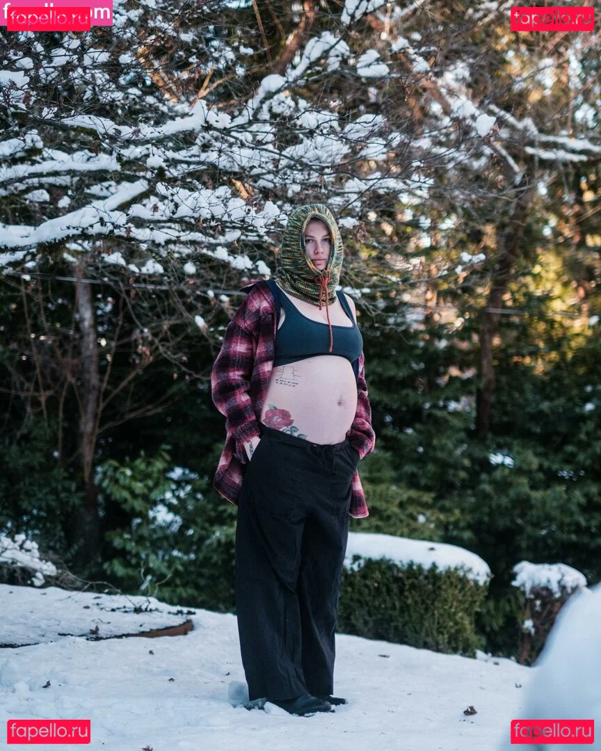 Ireland Baldwin Onlyfans Photo Gallery 