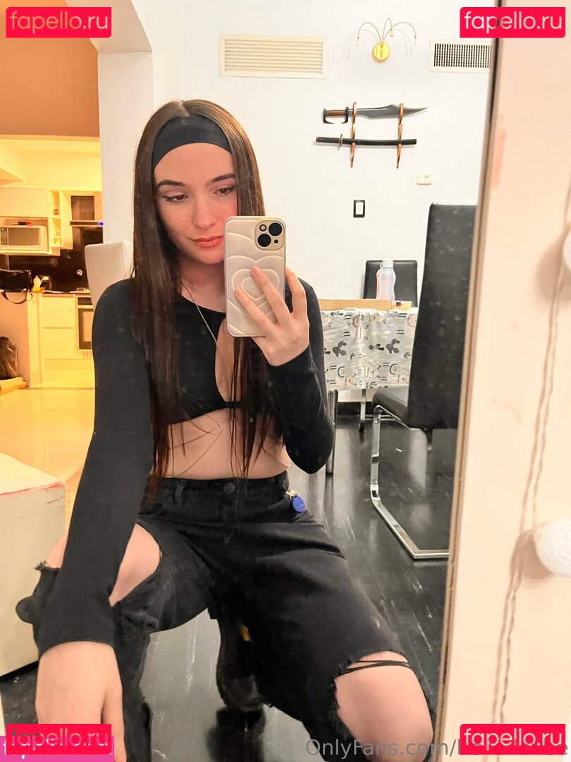 bella.lovee / bellalove6 Onlyfans Photo Gallery 