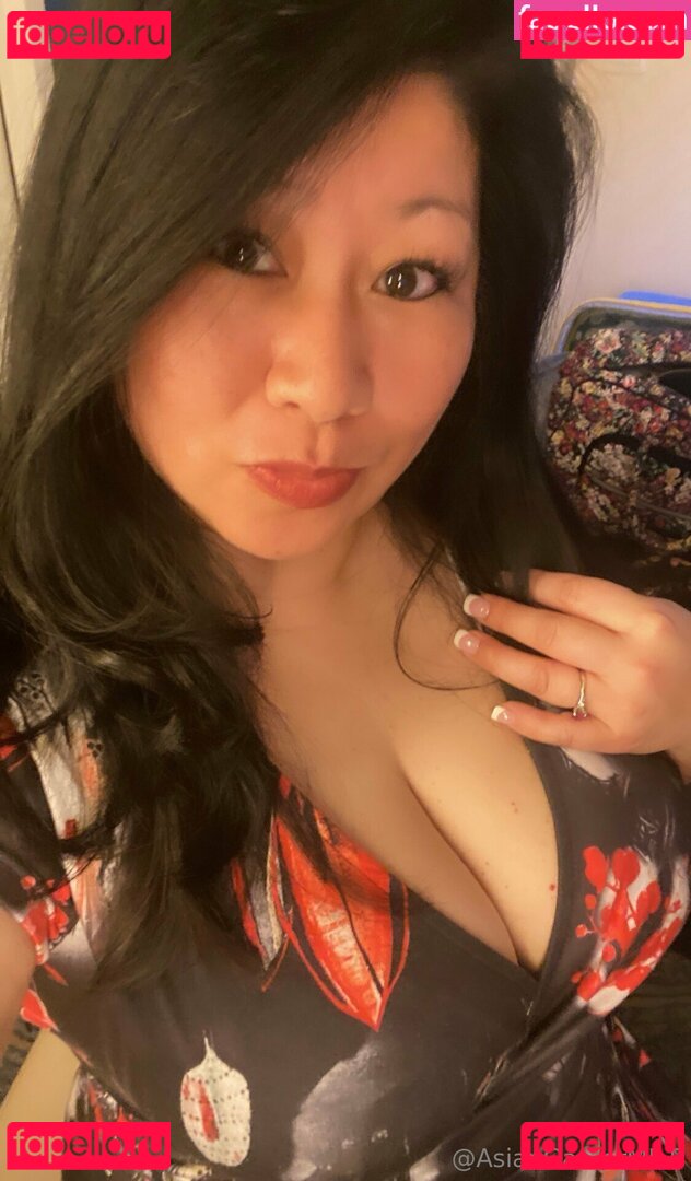 asiangamermilf Onlyfans Photo Gallery 