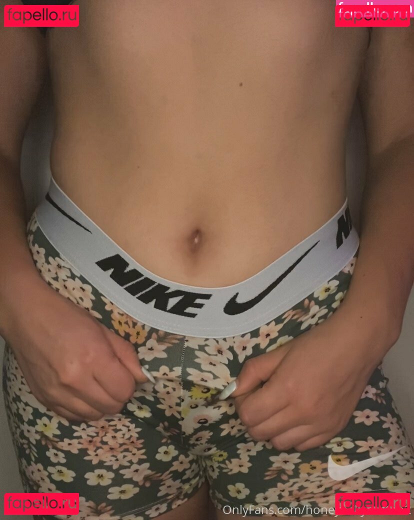 honeybellybutton2 Onlyfans Photo Gallery 