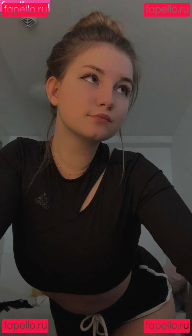 Daria / DevDasha / dev.dasha / enriquezd21 Onlyfans Photo Gallery 