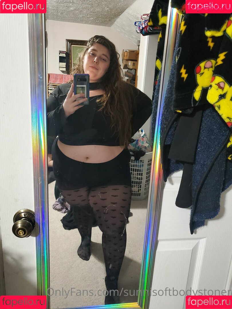 sunnisoftbodystoner Onlyfans Photo Gallery 