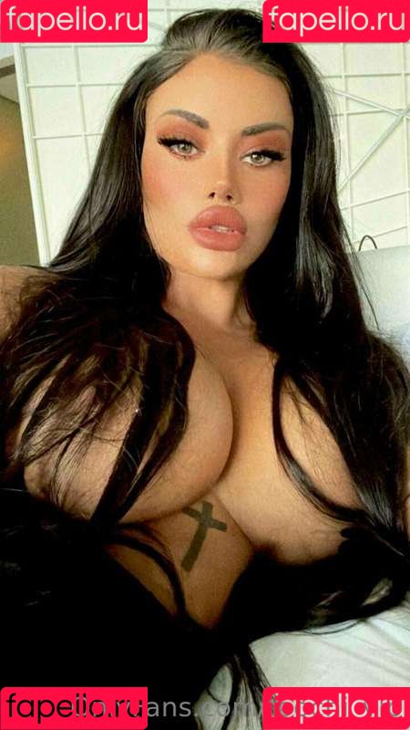 Toochi Kash Onlyfans Photo Gallery 