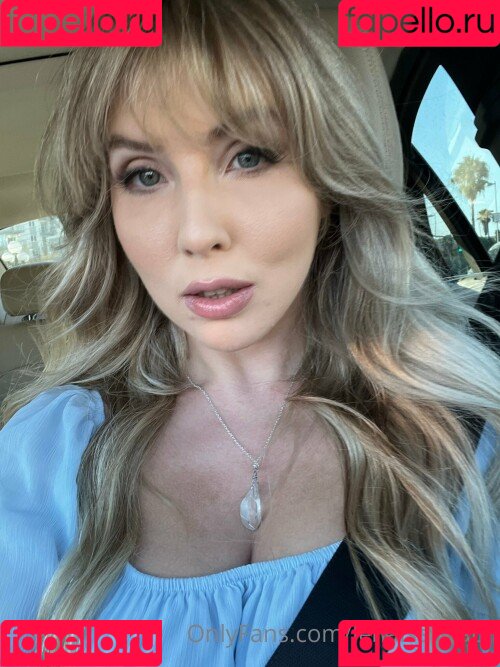 Lena Paul Onlyfans Photo Gallery 