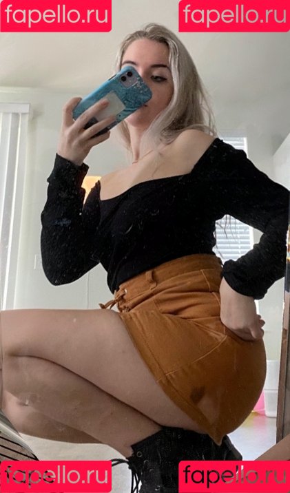 emilycc Onlyfans Photo Gallery 