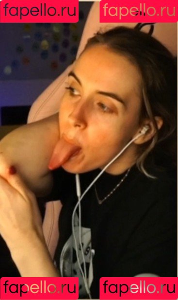 emilycc Onlyfans Photo Gallery 