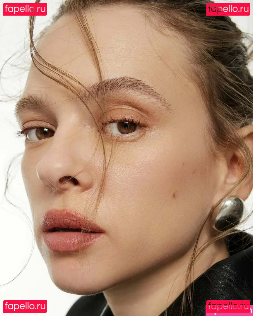 Shira Haas Onlyfans Photo Gallery 