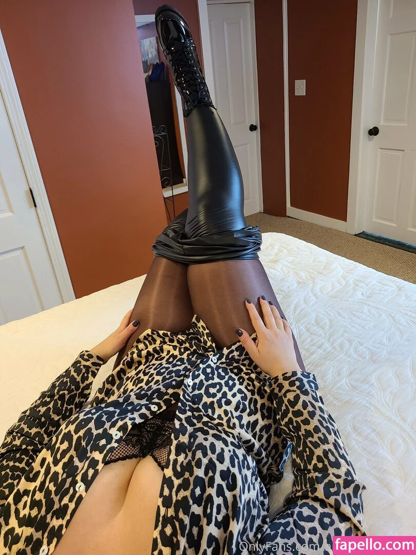 aimeenylonfree Onlyfans Photo Gallery 