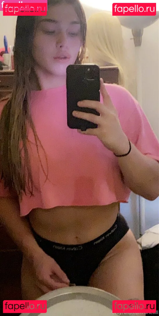 arielllll Onlyfans Photo Gallery 