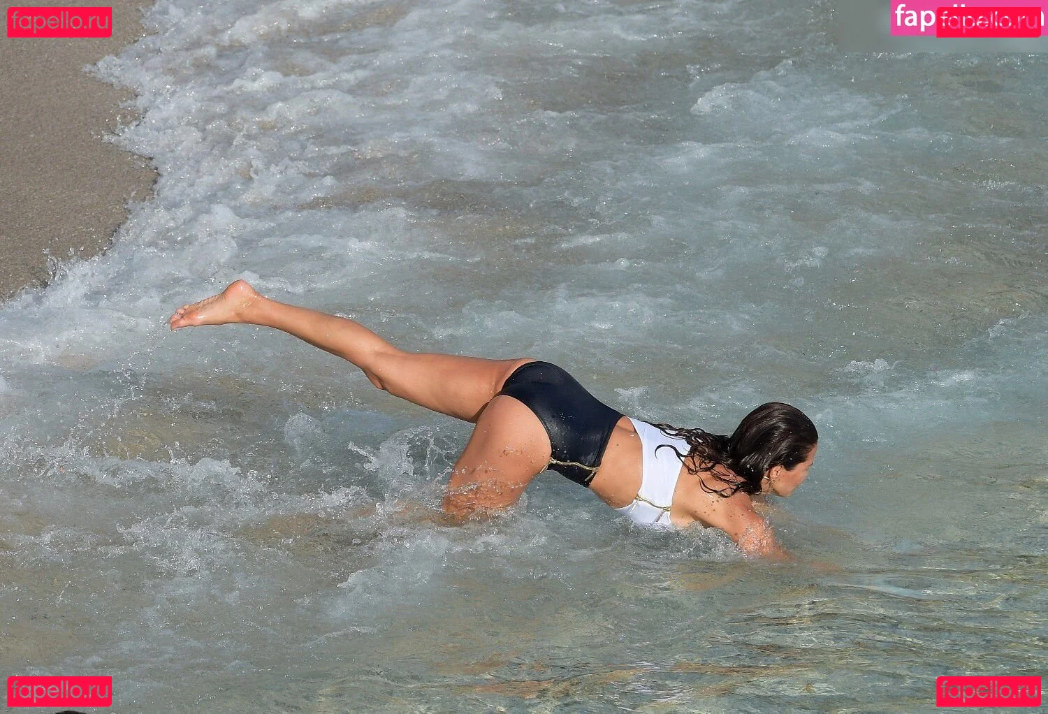 Brooke Burke Onlyfans Photo Gallery 