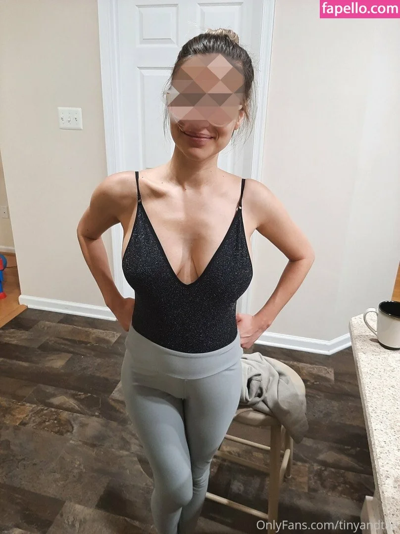 Tiny And Tan Onlyfans Photo Gallery 