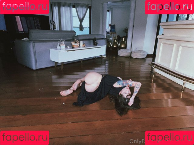 Maru Karv Onlyfans Photo Gallery 