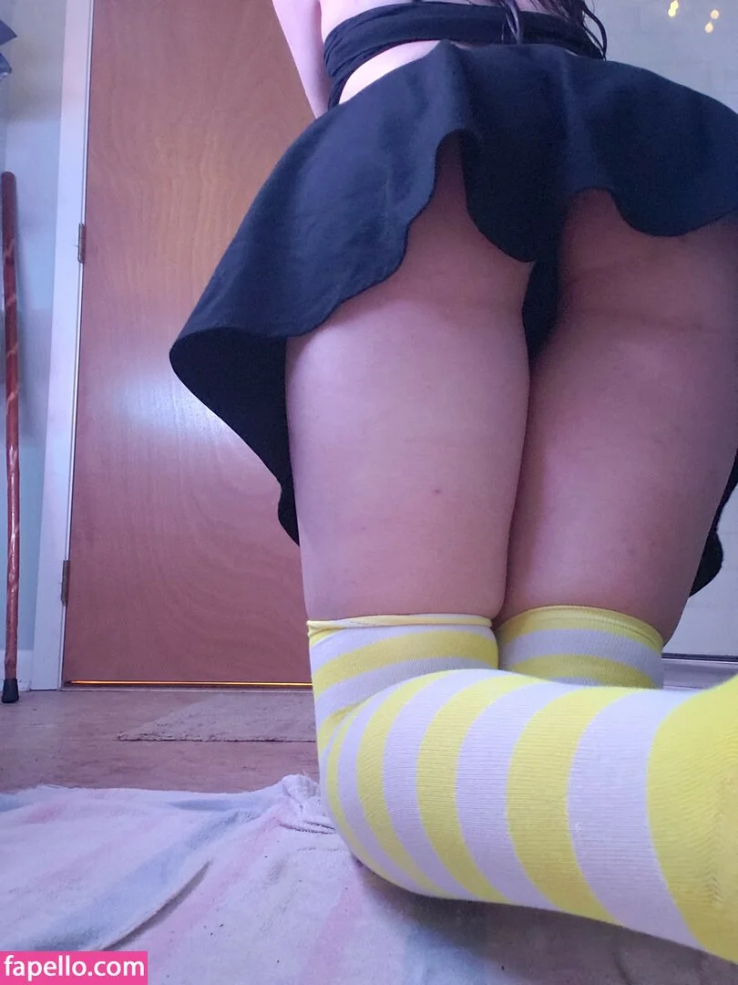 Maebeetles Onlyfans Photo Gallery 