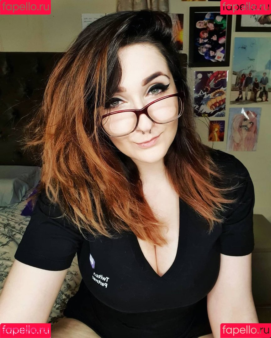 wzuia Onlyfans Photo Gallery 