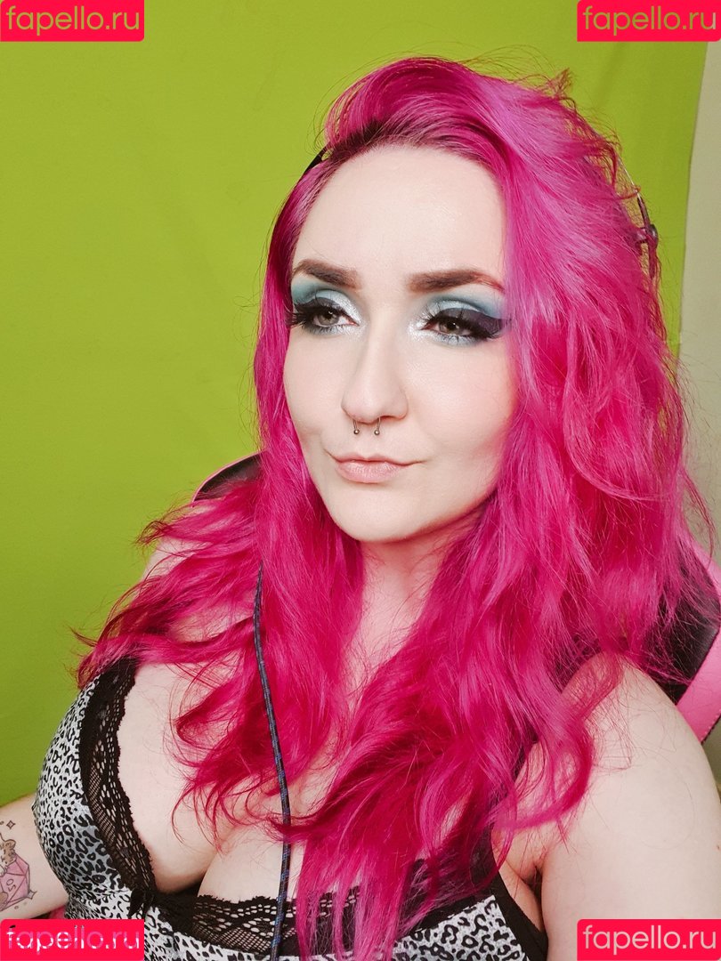 wzuia Onlyfans Photo Gallery 