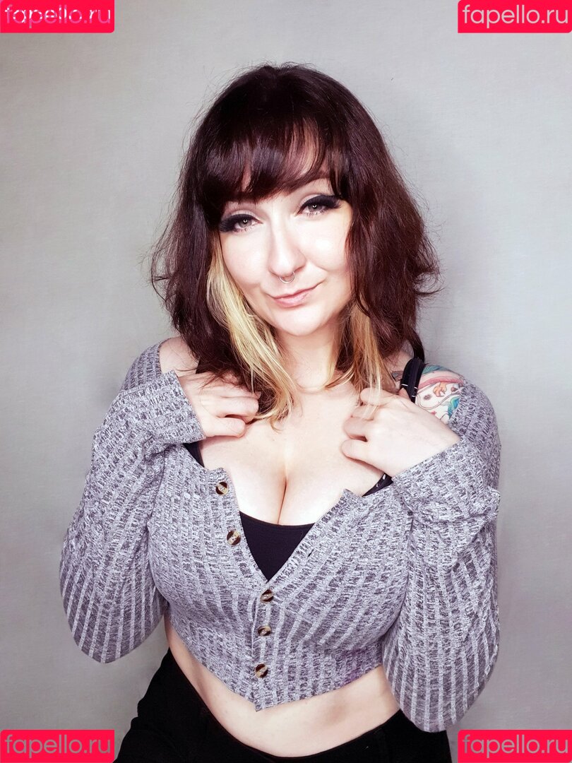 wzuia Onlyfans Photo Gallery 