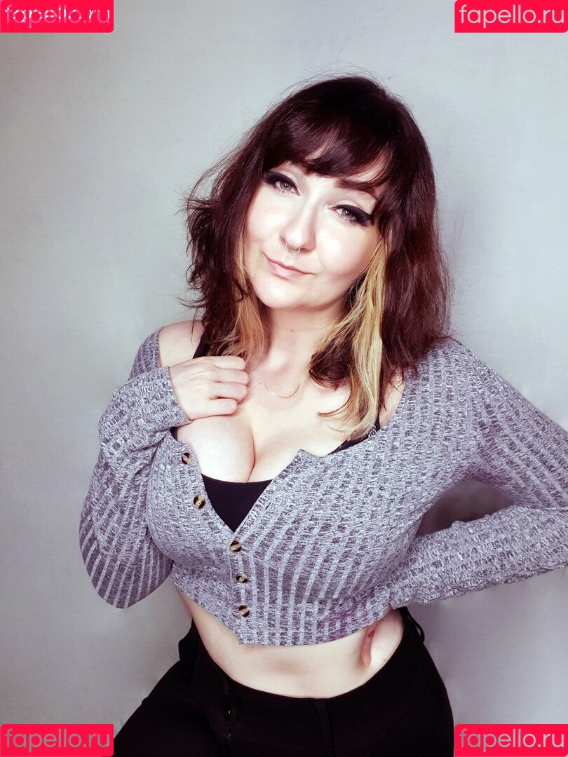 wzuia Onlyfans Photo Gallery 