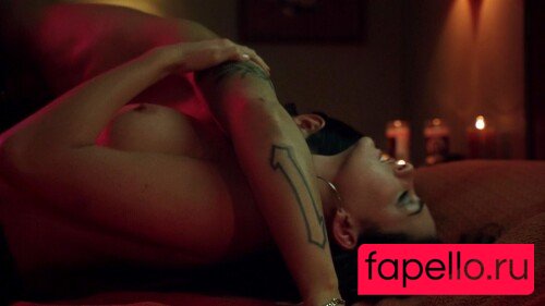 Anne Hathaway Onlyfans Photo Gallery 