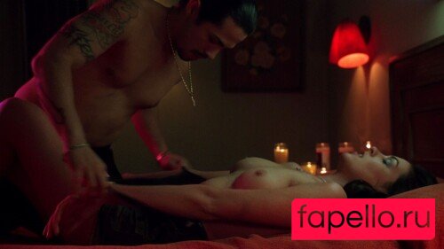 Anne Hathaway Onlyfans Photo Gallery 