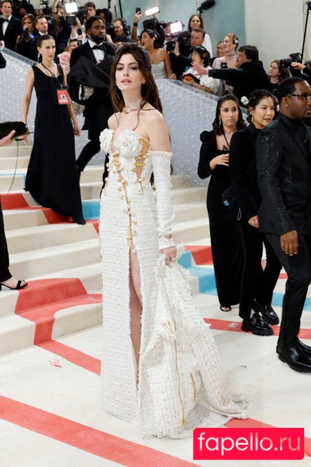 Anne Hathaway Onlyfans Photo Gallery 