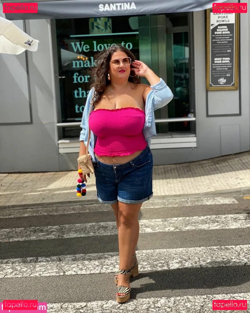 Caliope Onlyfans Photo Gallery 