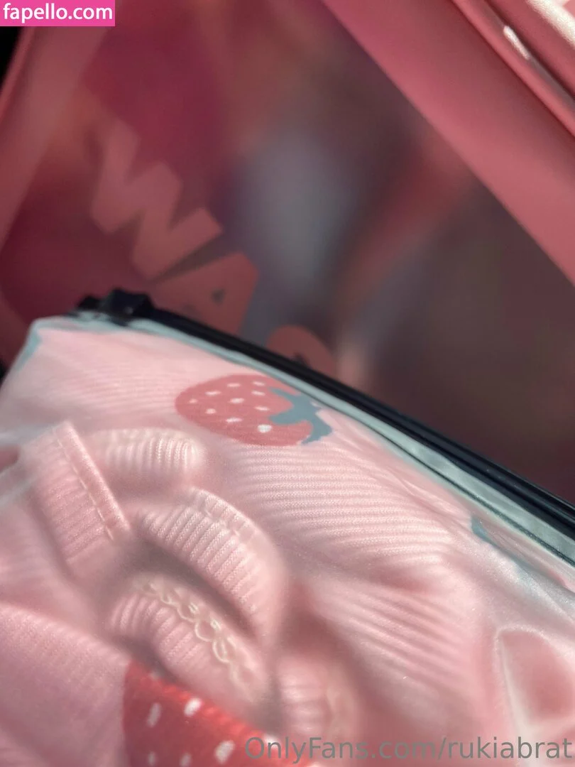 rukiabrat Onlyfans Photo Gallery 