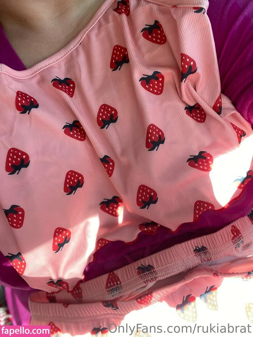 rukiabrat Onlyfans Photo Gallery 