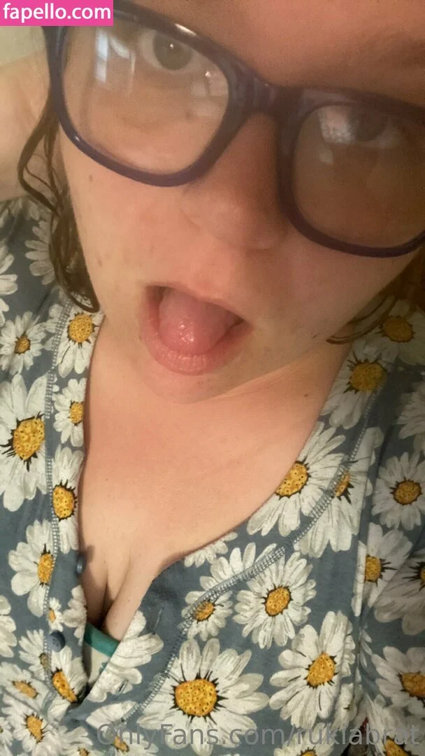 rukiabrat Onlyfans Photo Gallery 