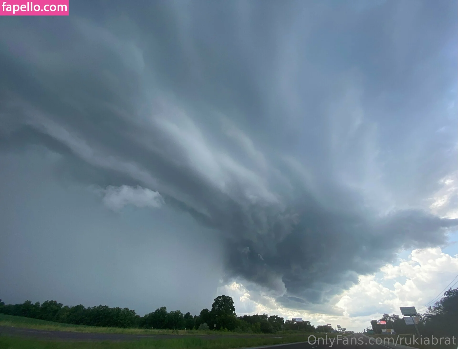 rukiabrat Onlyfans Photo Gallery 