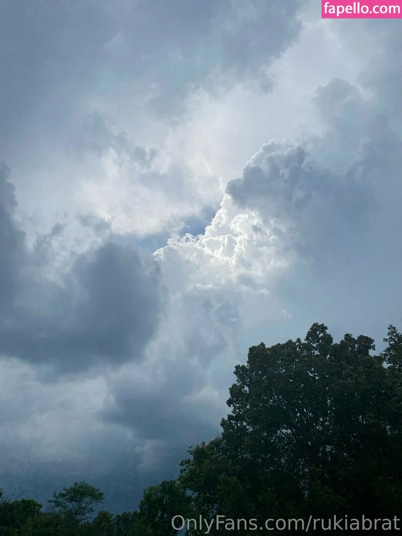 rukiabrat Onlyfans Photo Gallery 