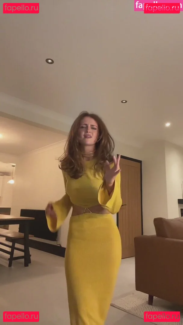 Maisie Smith Onlyfans Photo Gallery 