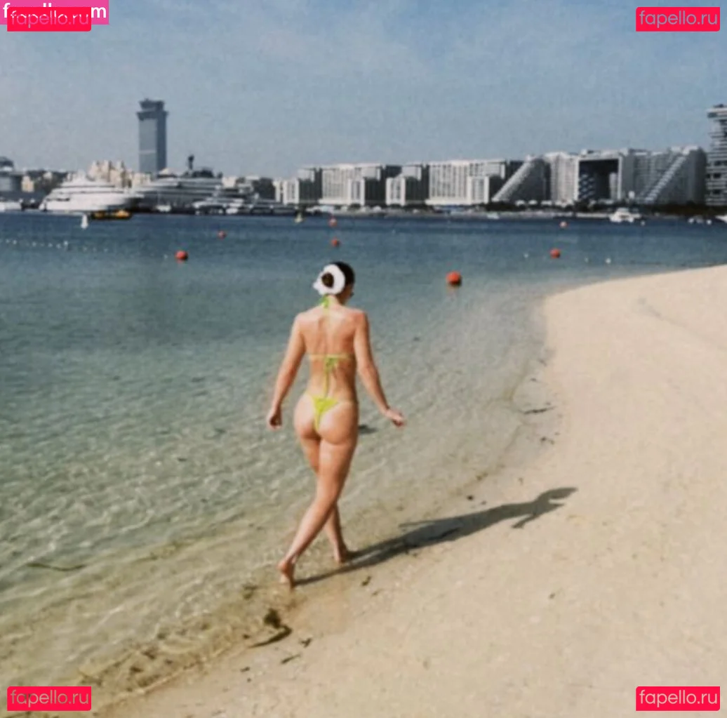 Maisie Smith Onlyfans Photo Gallery 