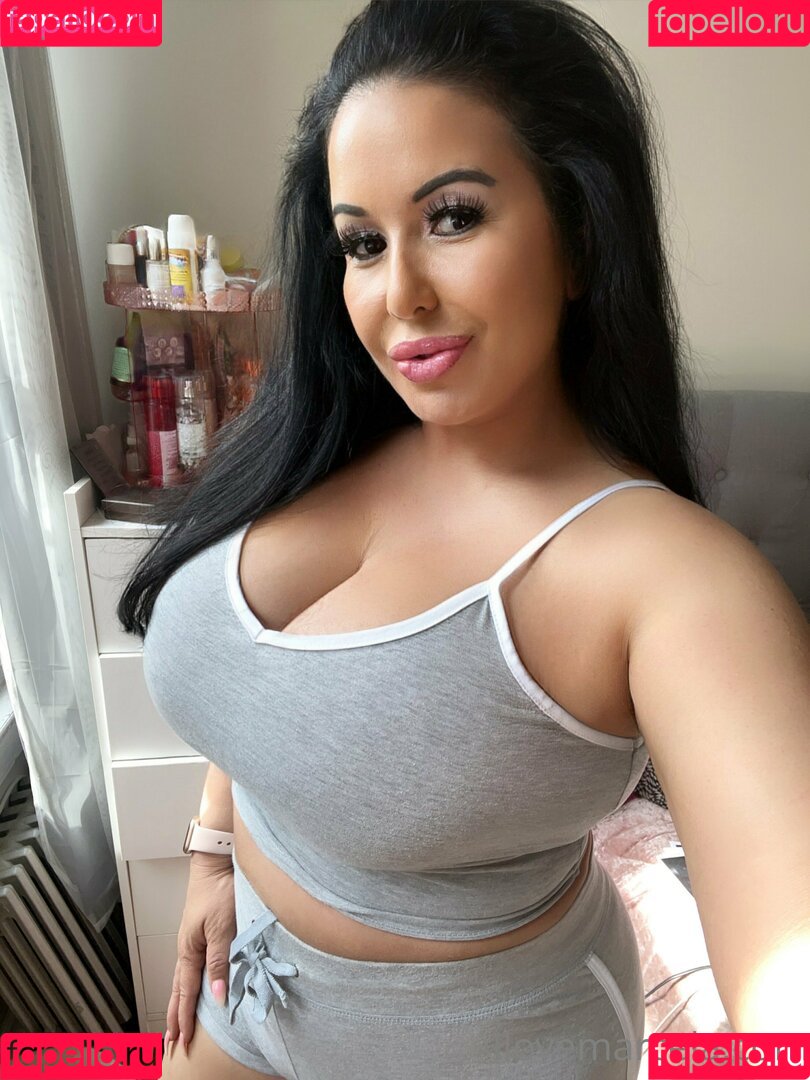 latinamilfnyc Onlyfans Photo Gallery 