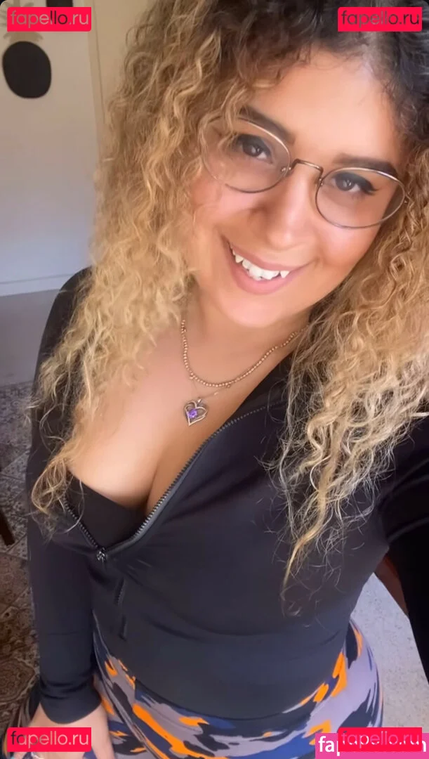 JustYeliz Onlyfans Photo Gallery 