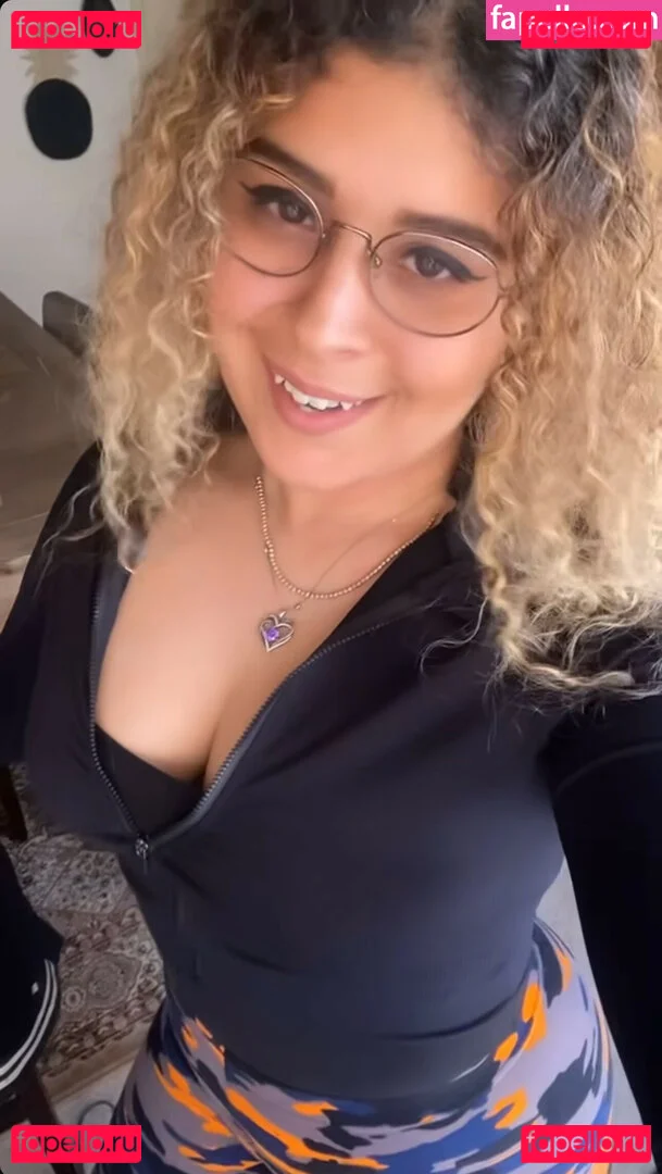 JustYeliz Onlyfans Photo Gallery 