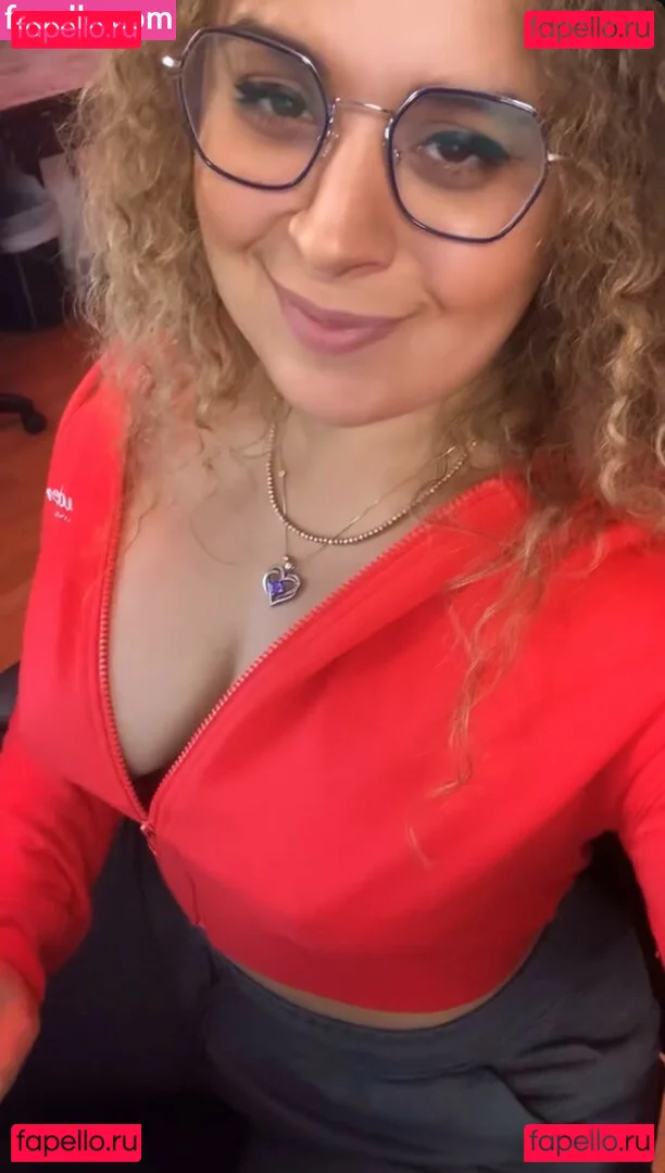 JustYeliz Onlyfans Photo Gallery 