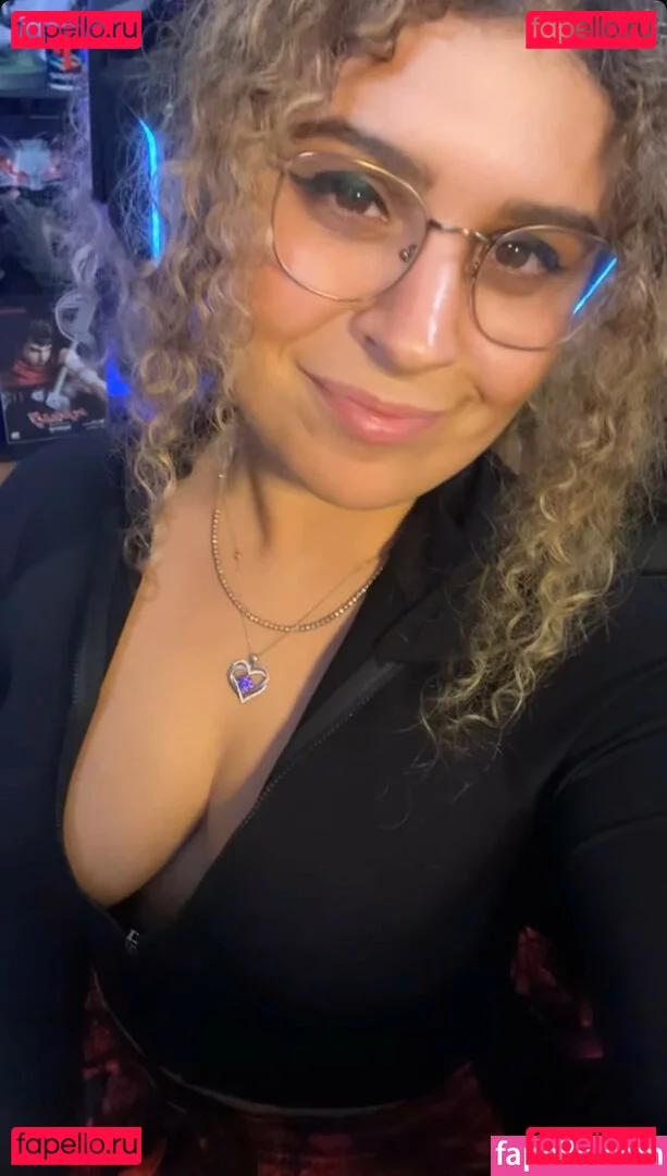 JustYeliz Onlyfans Photo Gallery 