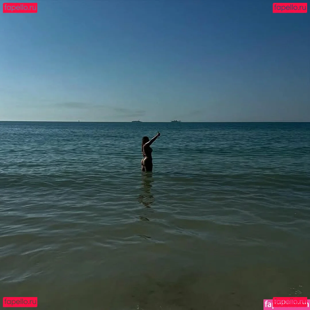 JustYeliz Onlyfans Photo Gallery 