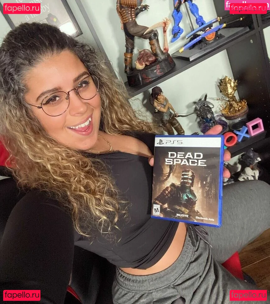 JustYeliz Onlyfans Photo Gallery 