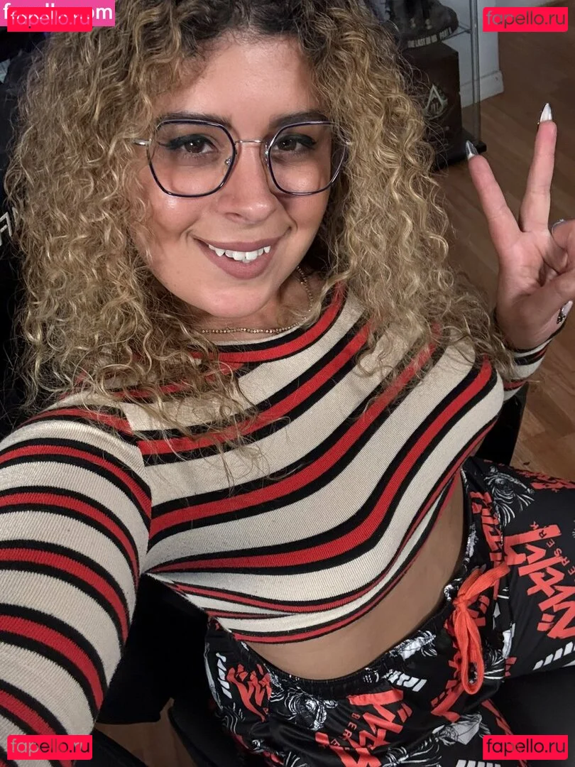 JustYeliz Onlyfans Photo Gallery 